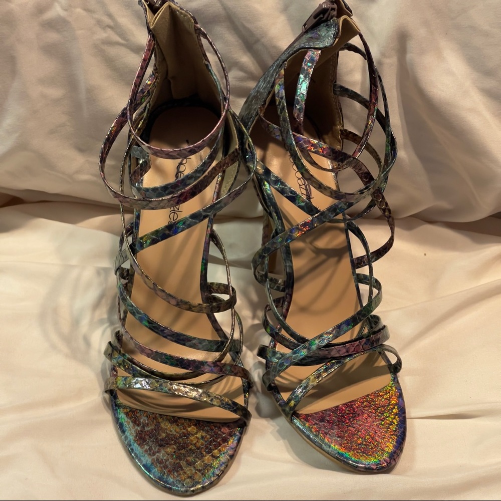 SHOE DAZZLE - NWOT - absolutely stunning iridescent heels!